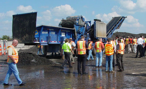 Missouri asphalt showcase features recycled shingles 